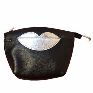 ILI Leather 3x5 zippered pouch w/ keychain NWT